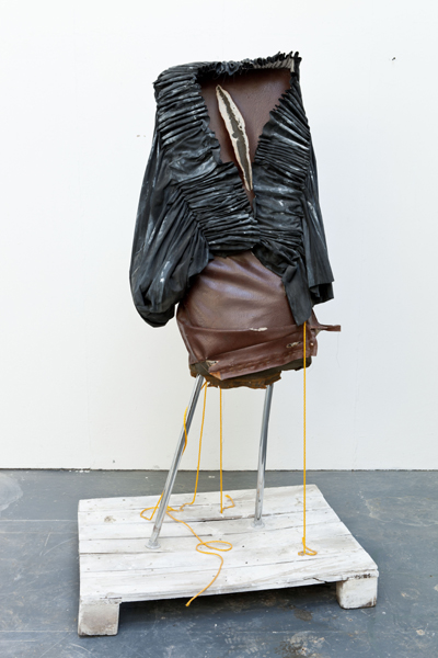 Linda Aloysius, Bird, 2011 Linda Aloysius, Bird, 2011