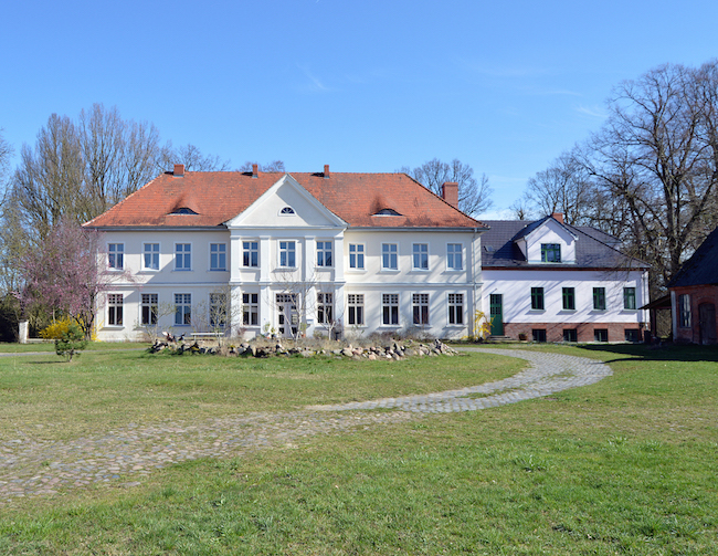 THE FIELD KITCHEN ACADEMY THE FIELD KITCHEN ACADEMY