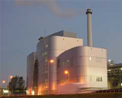 <i>movement in architecture</i>, 2006 3 min. <i>movement in architecture</i>, 2006 3 min.